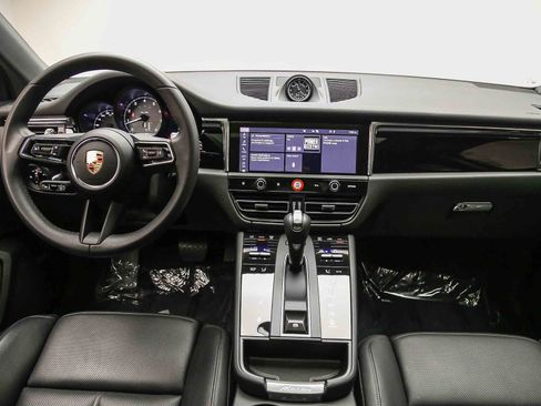Certified 2025 Porsche Macan S AWD/4WD image 15