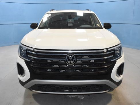 Certified 2025 Volkswagen Atlas Peak Edition SE image 19
