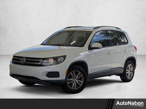 Used 2017 Volkswagen Tiguan S FWD image 1