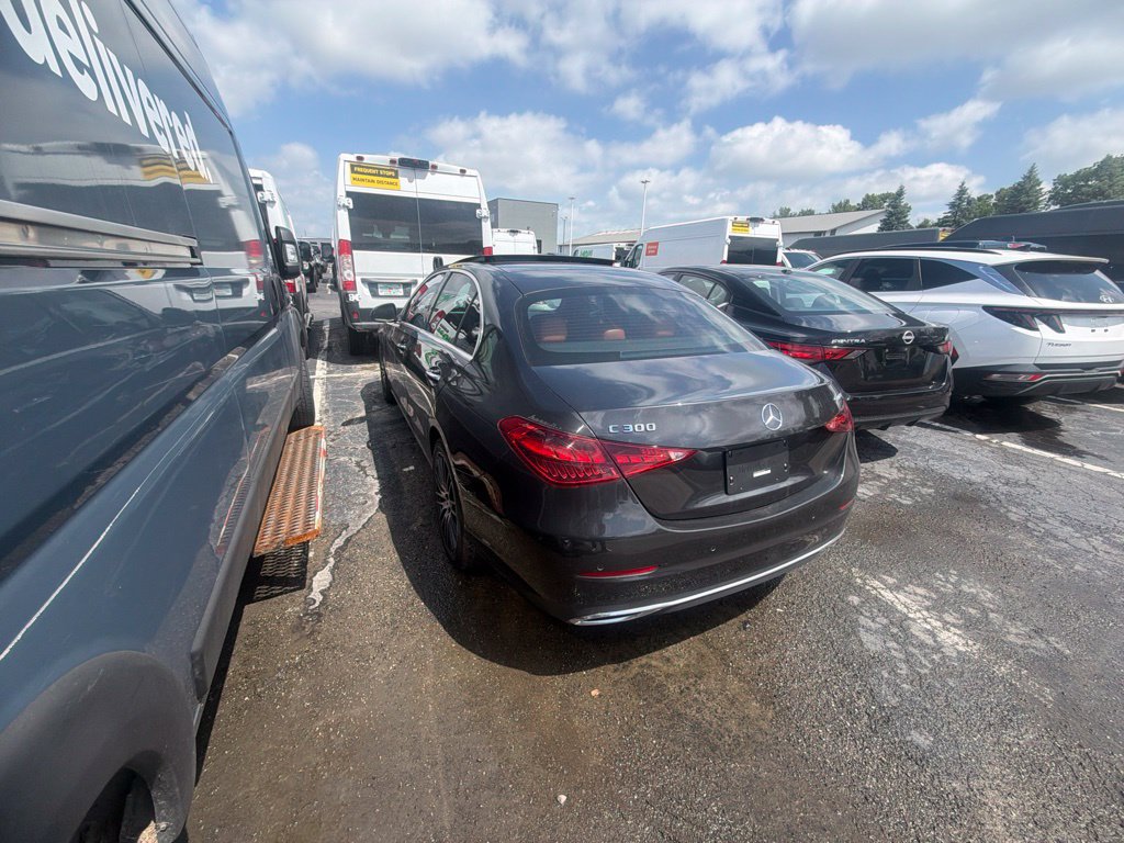 Used 2023 Mercedes-Benz C 300 4MATIC Sedan image 2