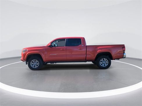 Used 2018 Toyota Tacoma SR5 image 5