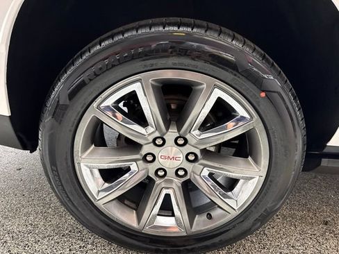 Used 2022 GMC Yukon XL Denali AWD/4WD image 26