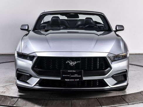 Used 2025 Ford Mustang Premium RWD image 10
