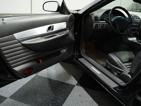Used 2002 Ford Thunderbird image 29