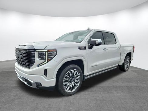 Used 2024 GMC Sierra 1500 Denali Ultimate AWD/4WD image 3