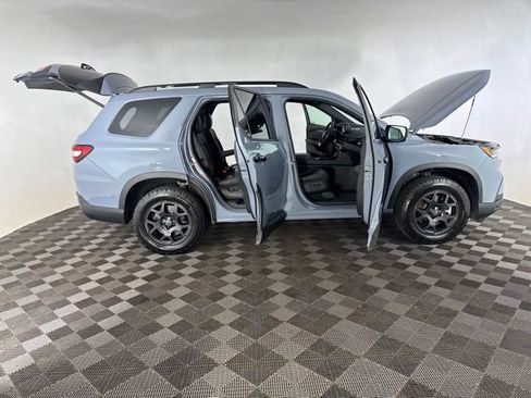 Certified 2024 Honda Pilot TrailSport image 17