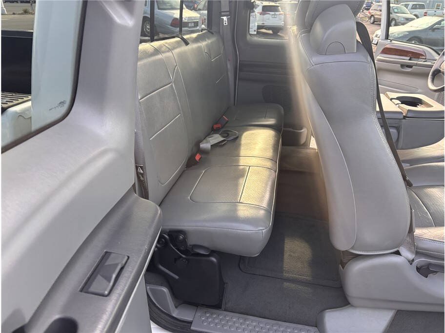 Used 2002 Ford F250 4x4 SuperCab Super Duty image 13