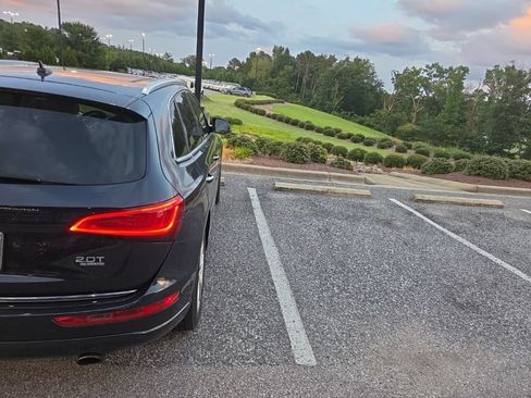 Used 2017 Audi Q5 2.0T Premium AWD/4WD image 8