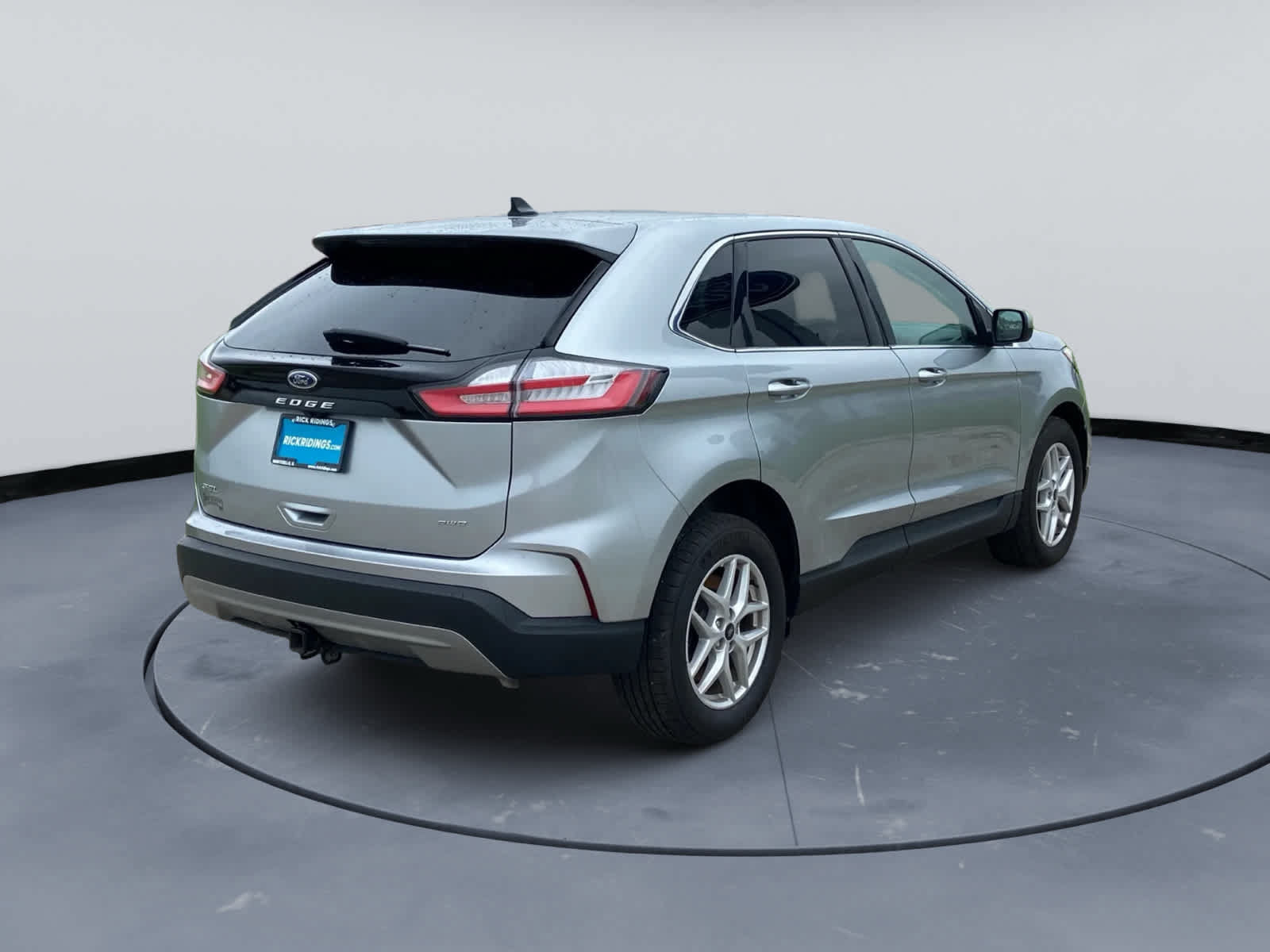 Used 2023 Ford Edge SEL w/ Convenience Package AWD/4WD image 4