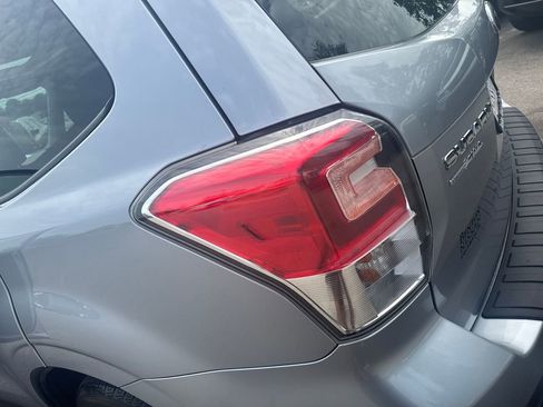 Used 2017 Subaru Forester 2.5i Premium AWD/4WD image 40