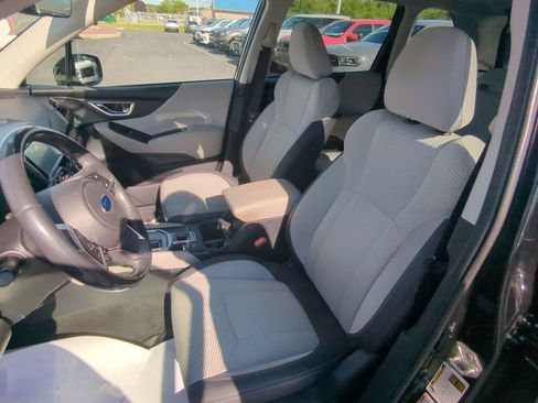 Used 2020 Subaru Forester Premium AWD/4WD image 11
