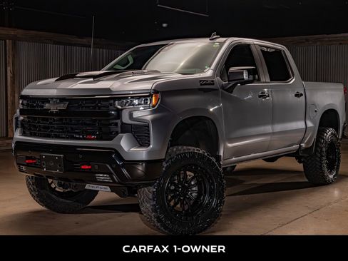 Used 2025 Chevrolet Silverado 1500 LT Trail Boss w/ Convenience Package II AWD/4WD image 5