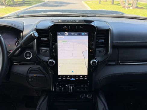 Used 2024 RAM 3500 Limited image 8