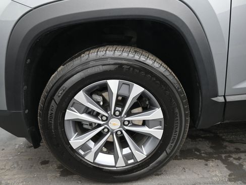 Used 2025 Chevrolet Equinox LT image 11