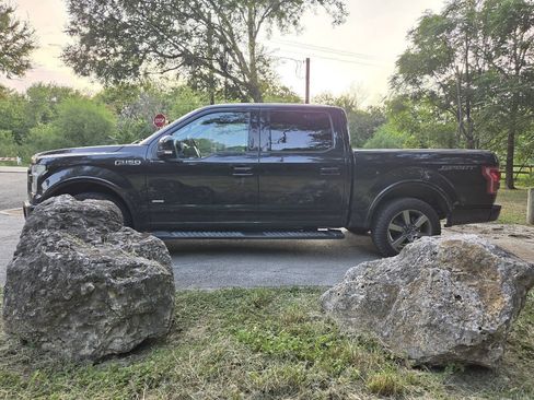 Used 2014 Ford F150 Platinum RWD image 8