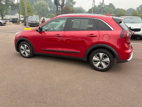 Used 2019 Kia Niro LX FWD image 8