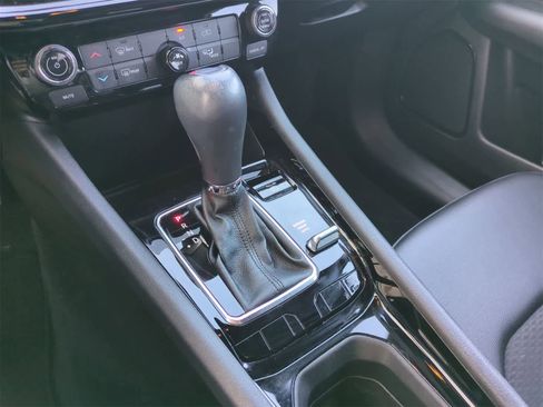 Certified 2022 Jeep Compass Altitude image 31