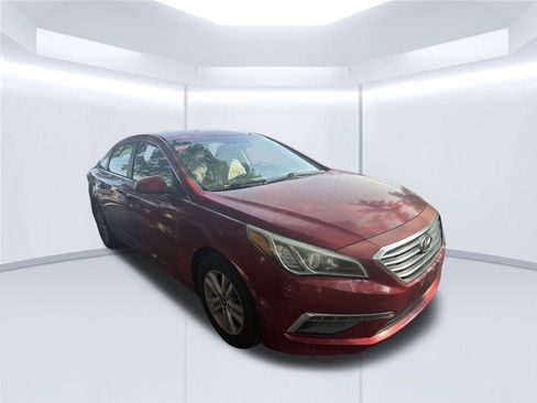 Used 2015 Hyundai Sonata SE w/ Option Group 09 FWD image 2