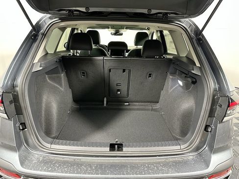 New 2026 Volkswagen Taos SE FWD image 20