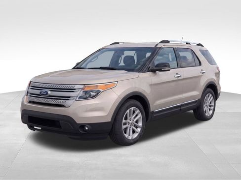 Used 2011 Ford Explorer XLT w/ 202A Rapid Spec Order Code FWD image 10