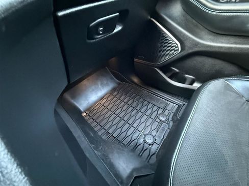 Used 2022 Jeep Grand Cherokee Trailhawk w/ Advanced Protech Group II AWD/4WD image 19