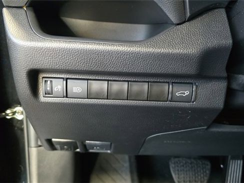 Used 2023 Toyota RAV4 XLE image 21