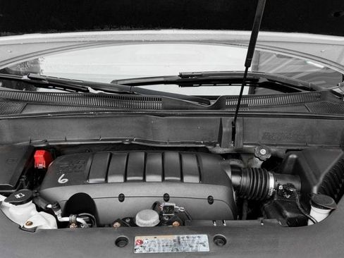 Used 2017 Chevrolet Traverse LT image 28