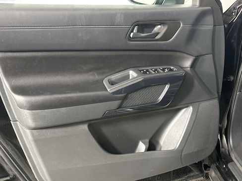 Used 2024 Nissan Pathfinder SV image 15