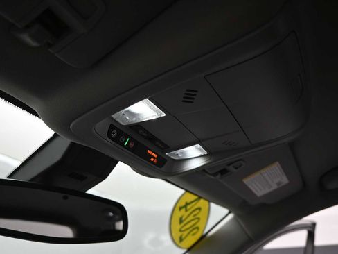 Used 2024 GMC Terrain SLE AWD/4WD image 23