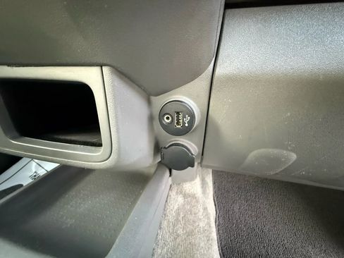 Used 2018 Nissan Frontier S image 34