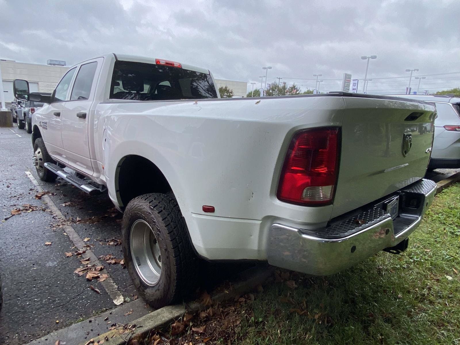 Used 2016 RAM 3500 Tradesman w/ Chrome Appearance Group AWD/4WD image 6