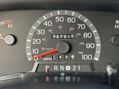 Used 2002 Ford E-150 and Econoline 150 image 12