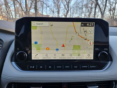 Used 2023 Nissan Rogue SL w/ SL Premium Package image 19