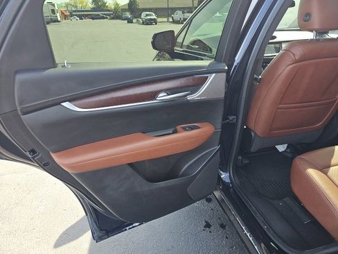 Used 2021 Cadillac XT5 Sportv image 6