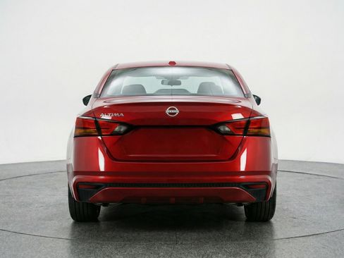 Used 2025 Nissan Altima 2.5 SV image 7