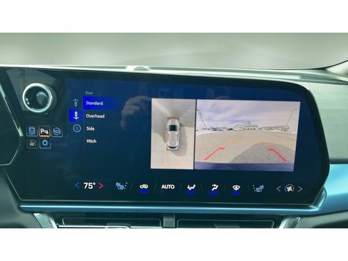 Certified 2025 Chevrolet Equinox EV LT w/ Convenience Package image 19