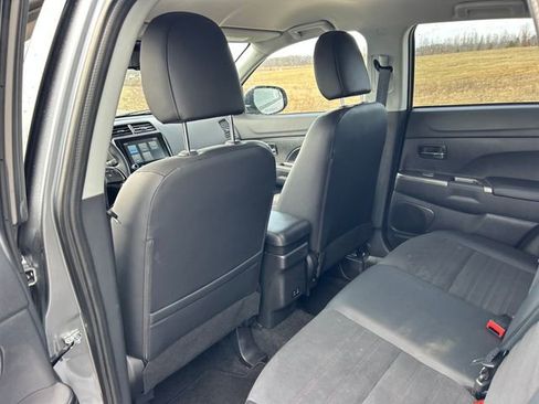 Used 2025 Mitsubishi Outlander Sport SE image 38