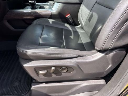 Used 2023 Chevrolet Silverado 1500 LTZ w/ LTZ Convenience Package II AWD/4WD image 23