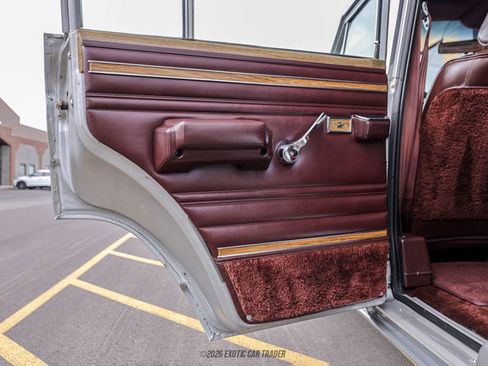 Used 1991 Jeep Grand Wagoneer AWD/4WD image 61