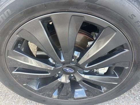 Used 2022 Subaru Ascent Onyx Edition image 8