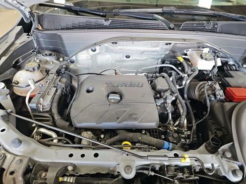 Used 2025 Chevrolet TrailBlazer LT AWD/4WD image 17