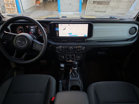 New 2026 Jeep Gladiator Sport AWD/4WD image 18