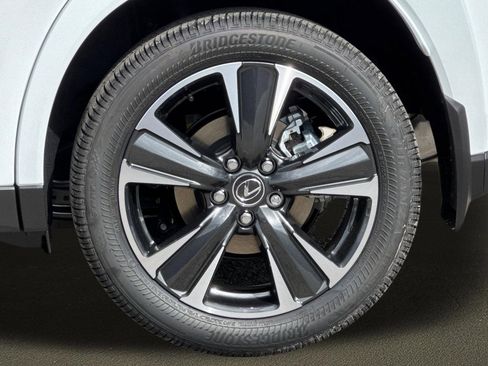 New 2026 Lexus UX 300h FWD image 12