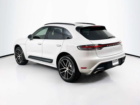 New 2026 Porsche Macan image 3