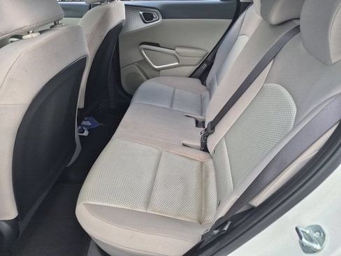 Used 2025 Kia Soul LX FWD image 27