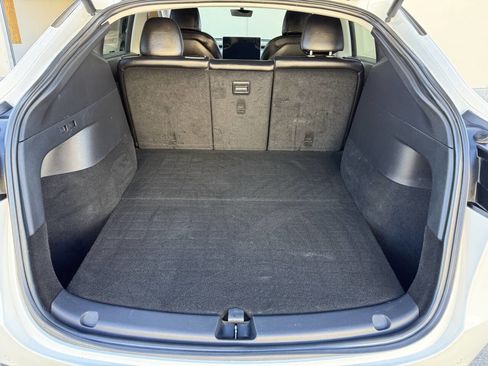 Used 2020 Tesla Model Y Long Range image 23