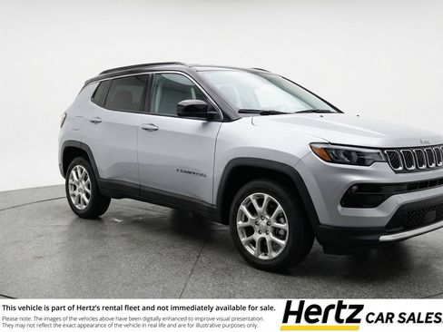 Used 2025 Jeep Compass Limited image 1