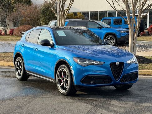 Used 2024 Alfa Romeo Stelvio Veloce image 1