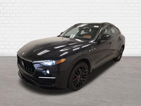 Used 2022 Maserati Levante GT image 2