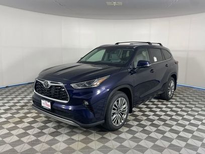 New 2026 Toyota Highlander Platinum